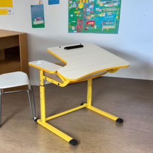 Banca scolara individuala, pe carcasa ovala